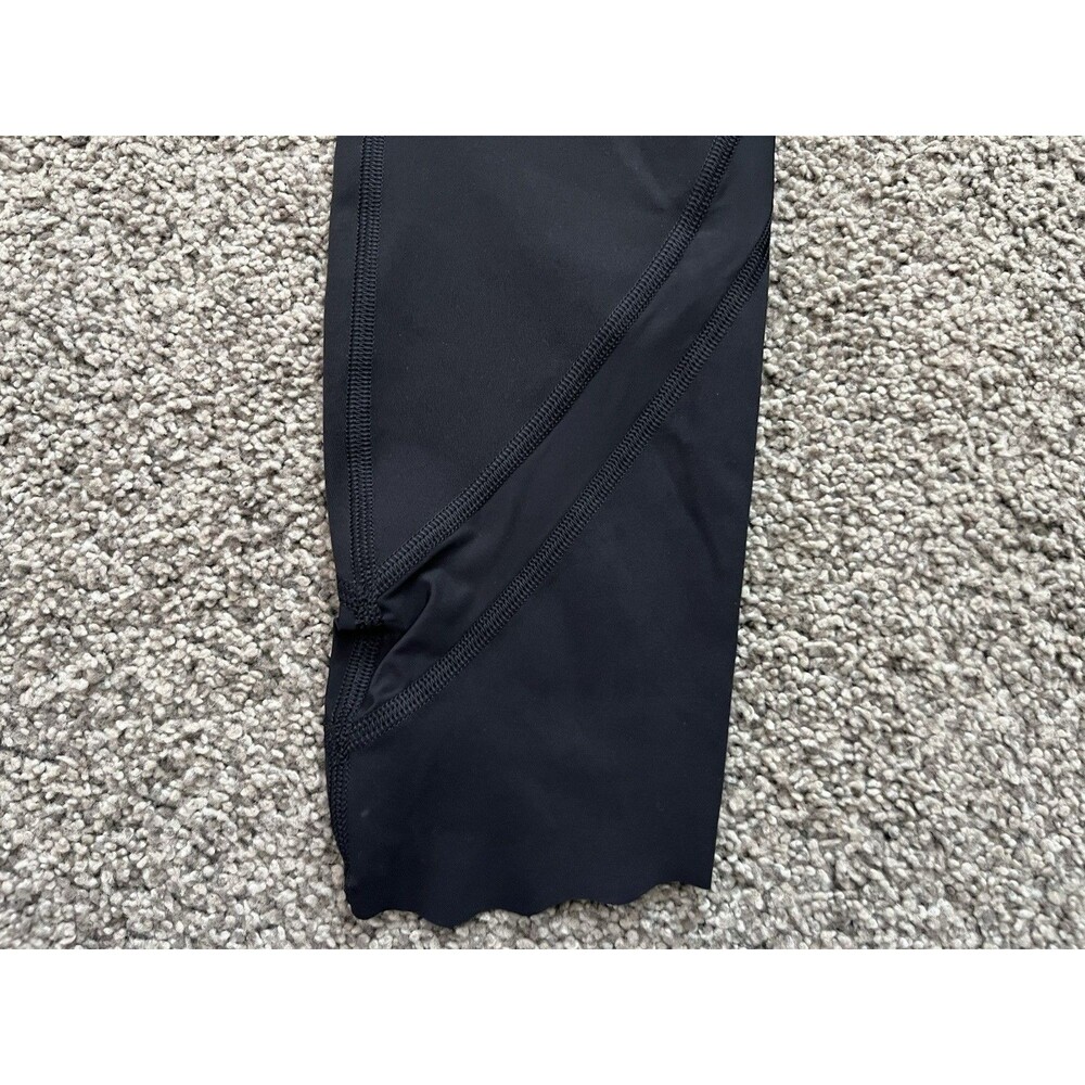 Lululemon Black High Rise Crop Leggings Mesh Scallop Hem Yoga Pants Womens SZ 4 - Picture 3 of 6